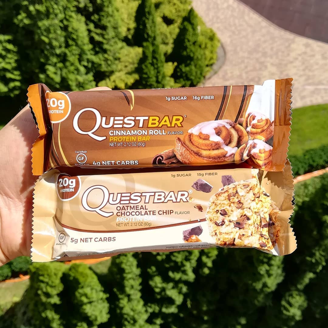 Quest Nutrition Quest Bar – cinnamon roll i oatmeal chocolate chip!